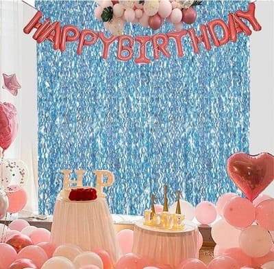 Shimmering Wavy Tinsel Backdrop - Thumbnail 3