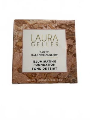 Laura Geller Baked Balance-n-Glow Illuminating Foundation (Shade-Medium) - Thumbnail 3
