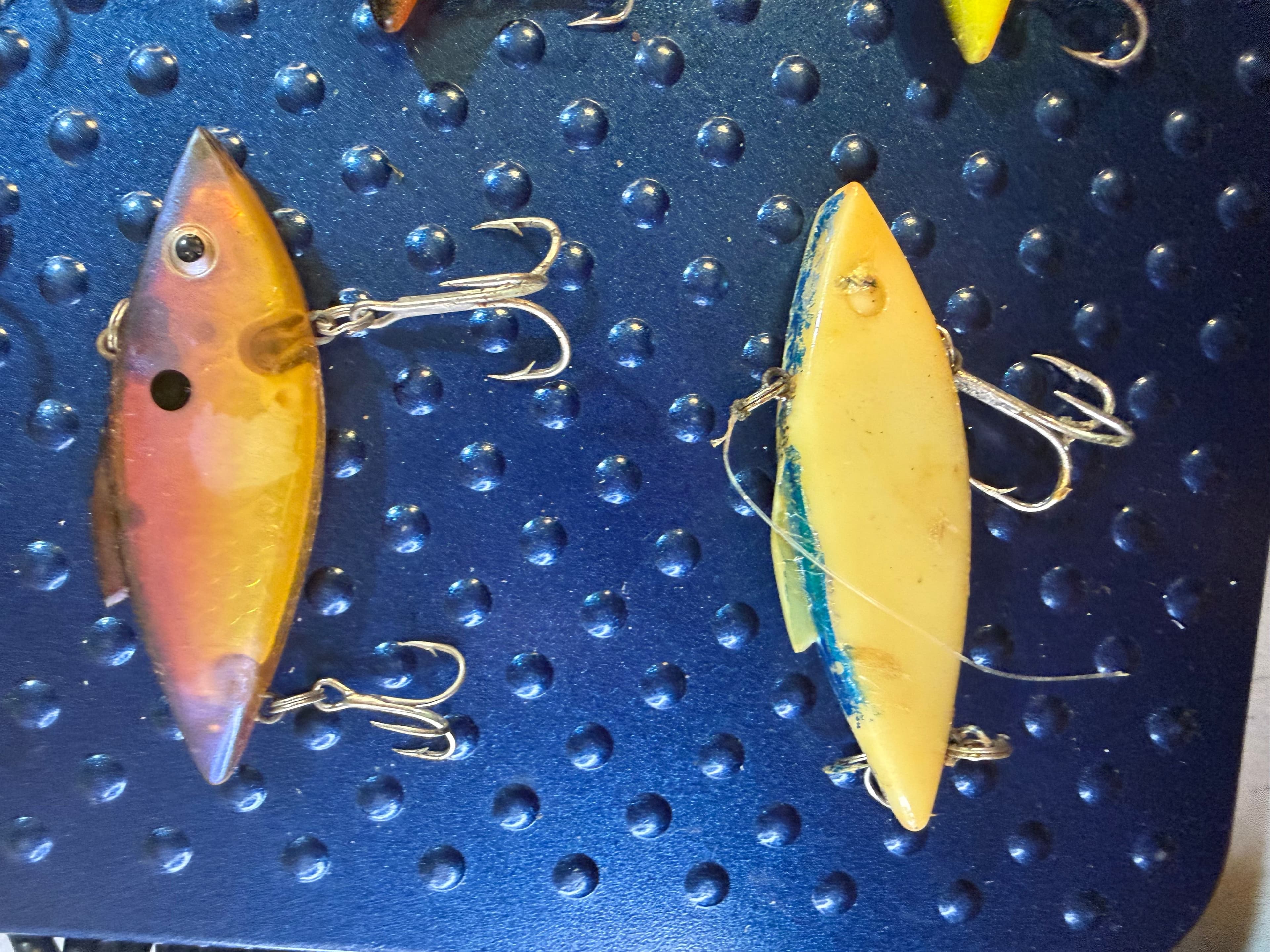 Lot of 11 Used Bill Lewis Rat-L-Trap Lipless Crankbaits Mixed Colors - Thumbnail 4
