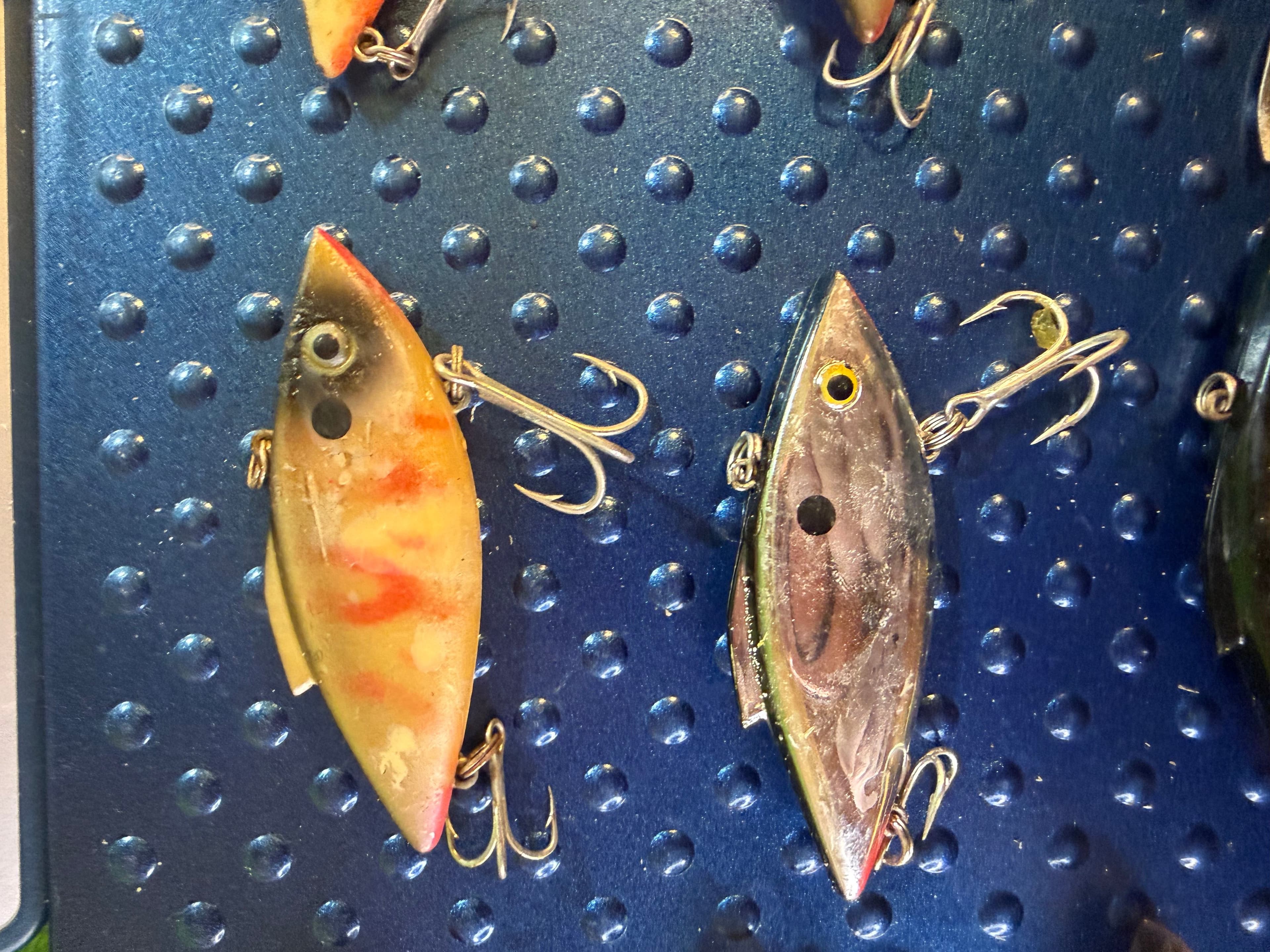 Lot of 11 Used Bill Lewis Rat-L-Trap Lipless Crankbaits Mixed Colors - Thumbnail 5