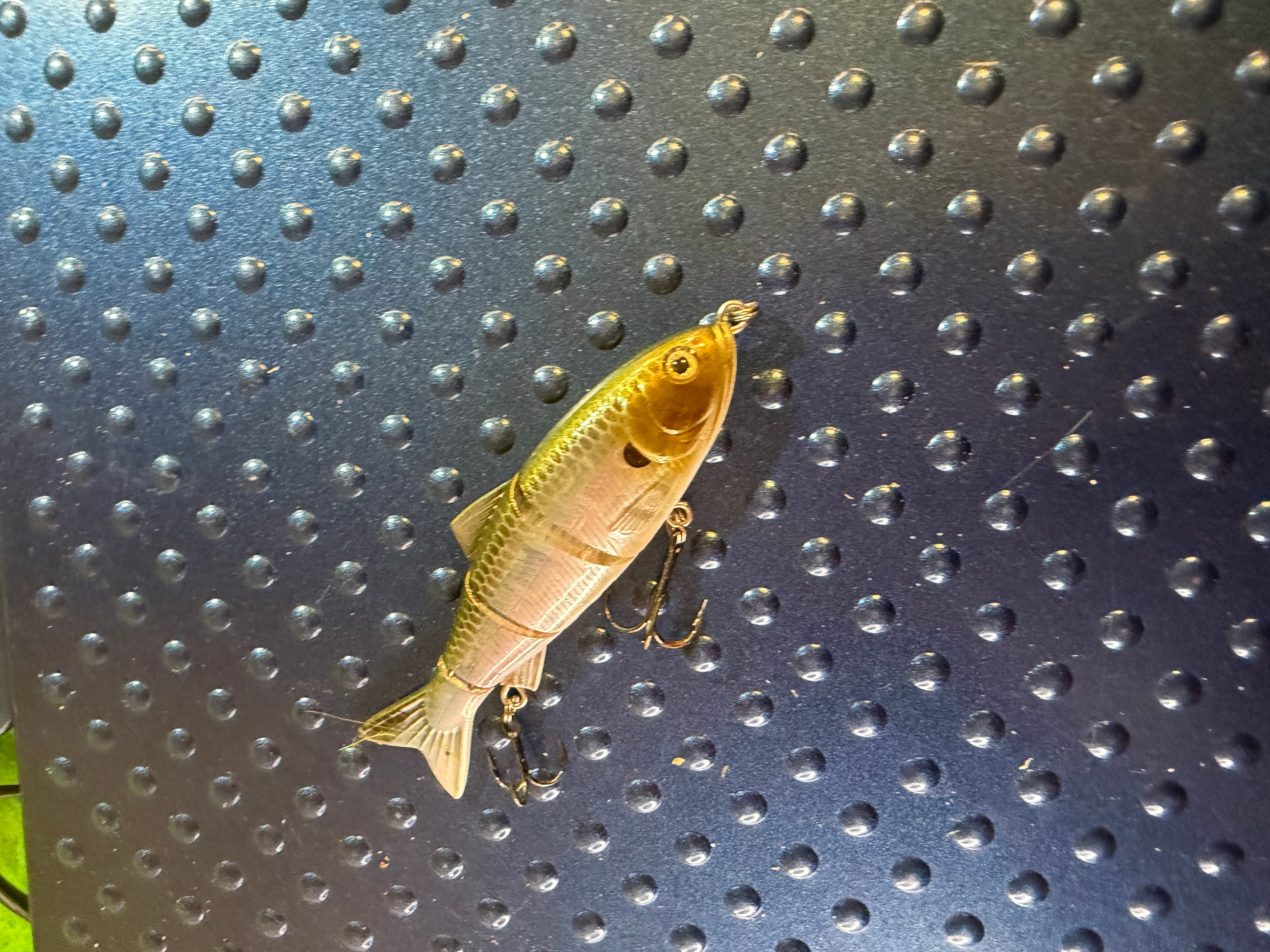 Jointed Swimbait 4-Seg Lifelike Bass Lure Green Shad ~4in Used - Thumbnail 2