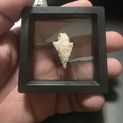 Lithic Notched Stone Arrowhead – Mexico Origin – Unauthenticated - Thumbnail 3