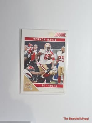 2011 Score Vernon Davis #254 NM