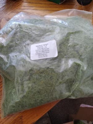 Medium Green Course Turf