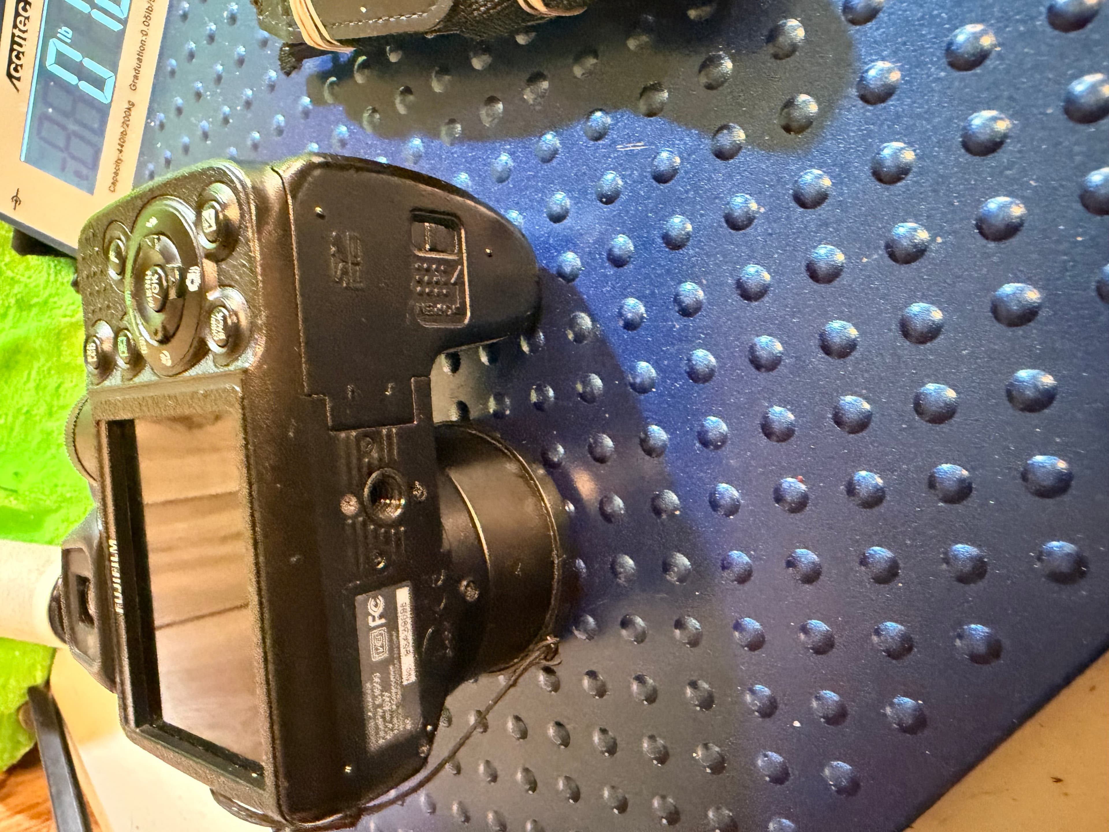 Fujifilm FinePix S1500 10MP 12x Zoom Digital Camera - Parts/Repair - Thumbnail 7