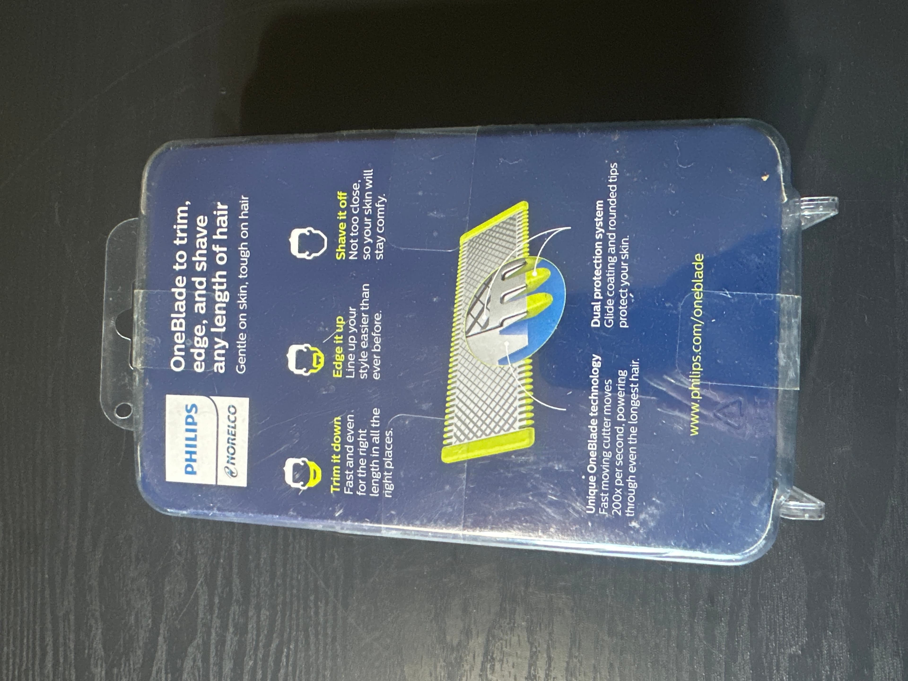 Philips Norelco OneBlade Hybrid Electric Trimmer Shaver Wet Dry QP2520/70 * NEW - Thumbnail 3