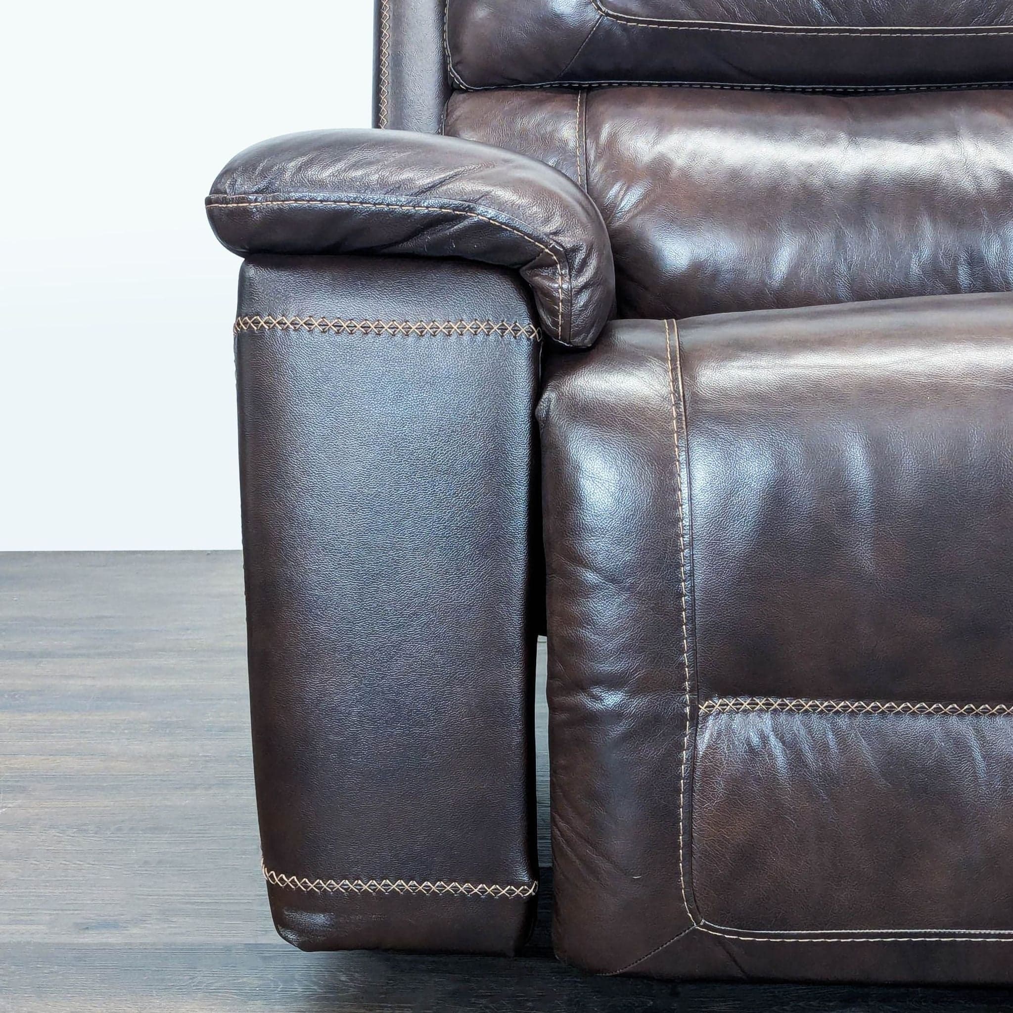 Brown Leather Reclining Loveseat with Plush Cushioning and Wide Armrests - Thumbnail 4