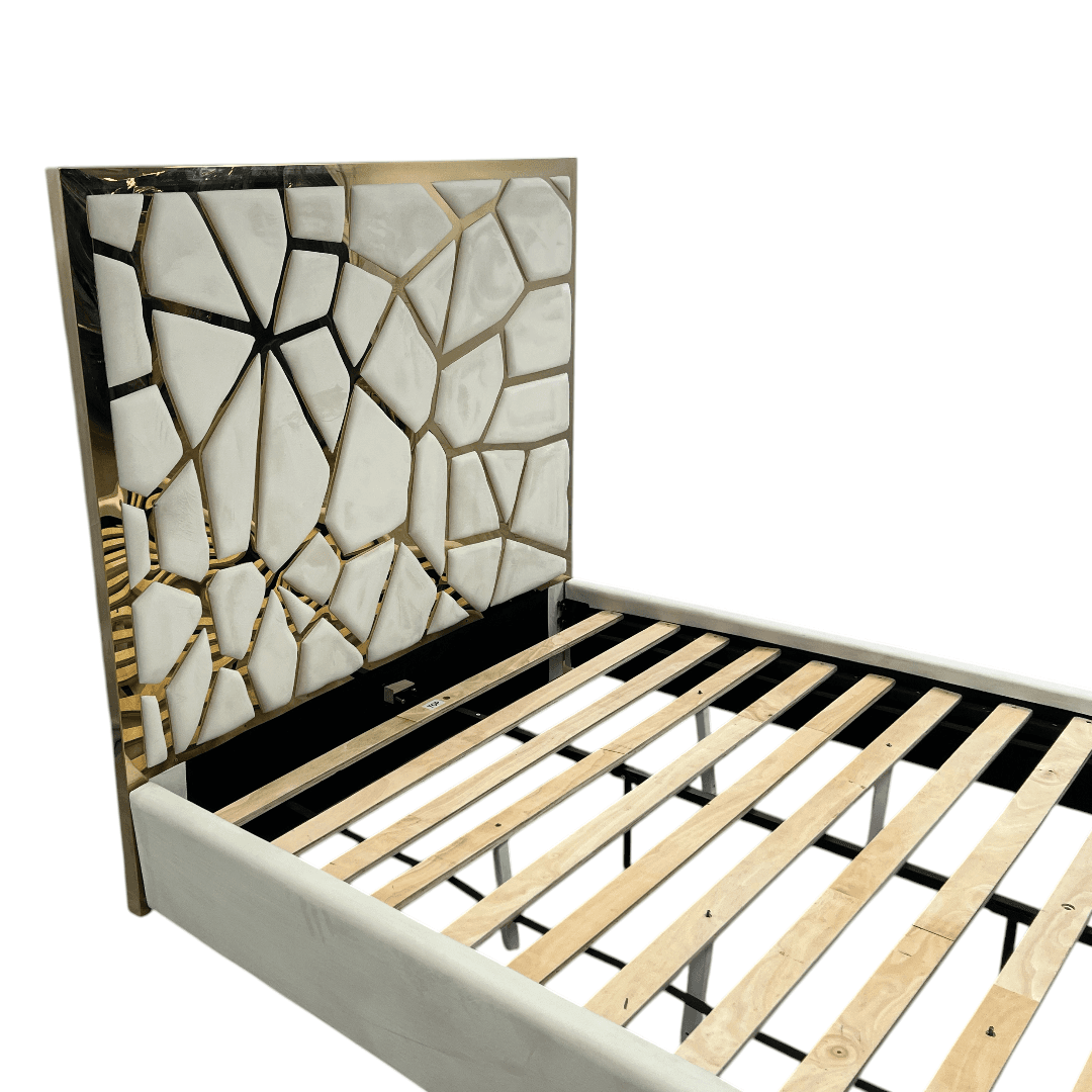Mercer41 Upholstered Metal Platform Queen Bed - Thumbnail 11