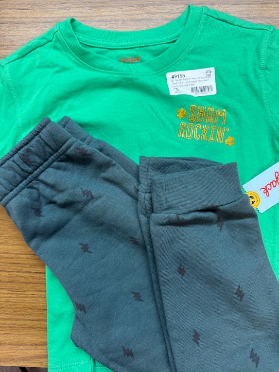 #9158 5T Toddler Boys' St. Patrick's Day Sham Rock T-Shirt -and Jogger Pants Set - Cat & Jack Jade Green - Default