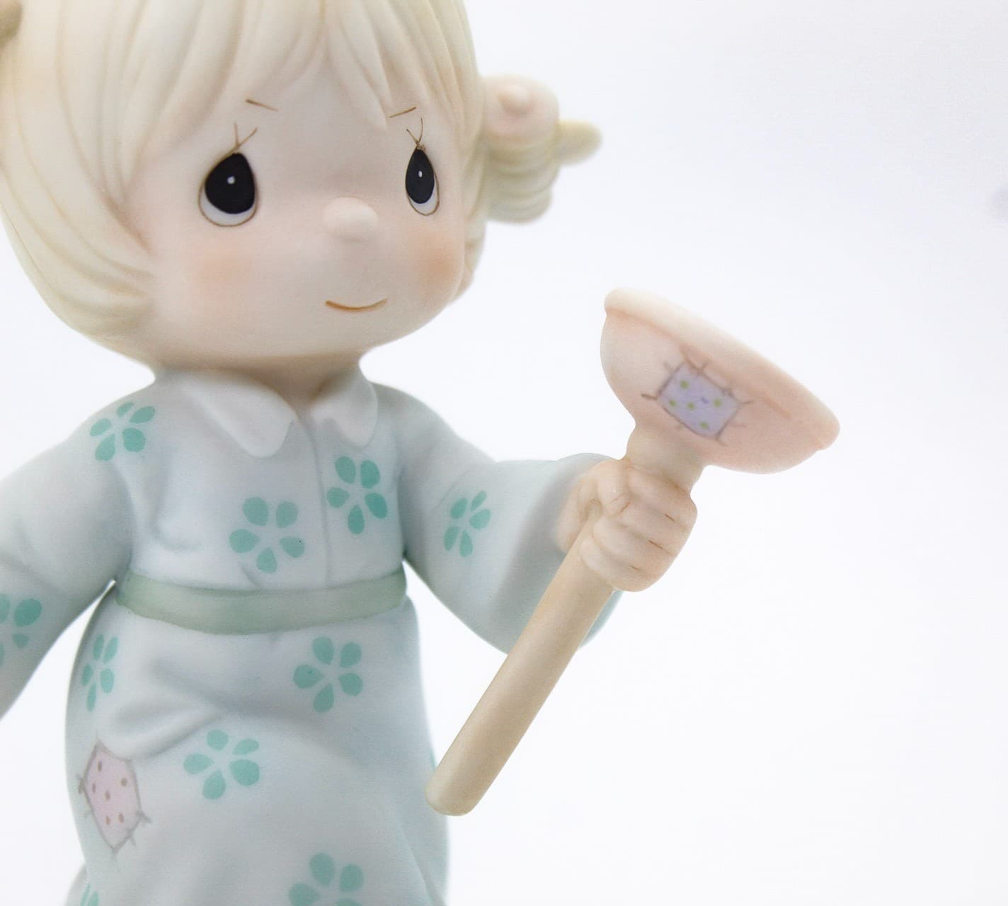Precious Moments Faith Takes The Plunge Enesco Porcelain Figurine 1987 - Thumbnail 4