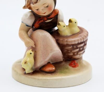 Hummel Goebel Vintage Germany Chick Girl Hand Painted Porcelain Figurine TMK2 - Thumbnail 3