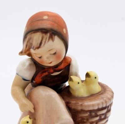 Hummel Goebel Vintage Germany Chick Girl Hand Painted Porcelain Figurine TMK2 - Thumbnail 2