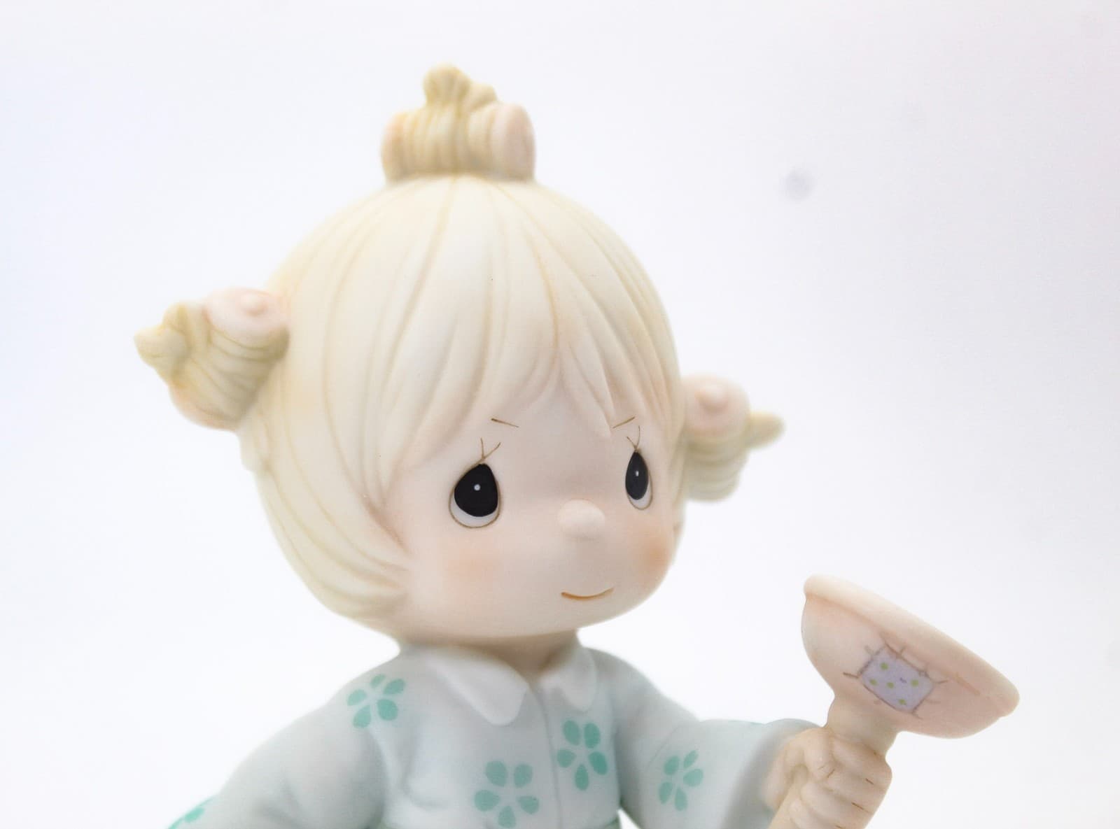Precious Moments Faith Takes The Plunge Enesco Porcelain Figurine 1987 - Thumbnail 3