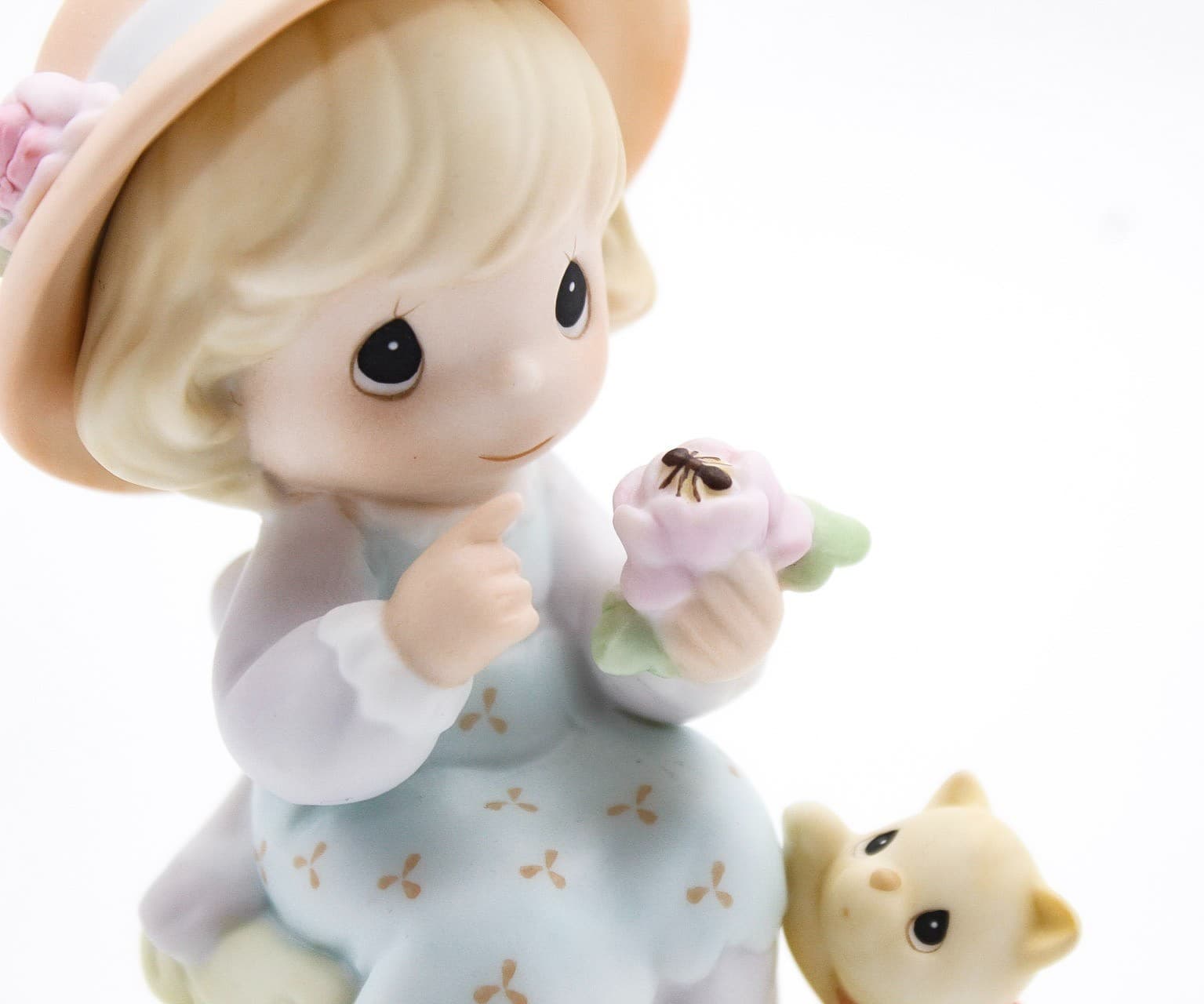 Precious Moments Auntie, You Make Beauty Blossom Enesco Porcelain Figurine 2000 - Thumbnail 6