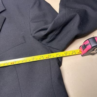 Jos. A. Bank Classic Black Tuxedo — Satin Peak Lapel 43/34 - Thumbnail 10