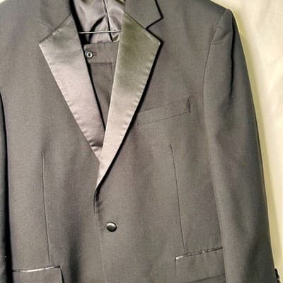 Jos. A. Bank Classic Black Tuxedo — Satin Peak Lapel 43/34 - Thumbnail 13