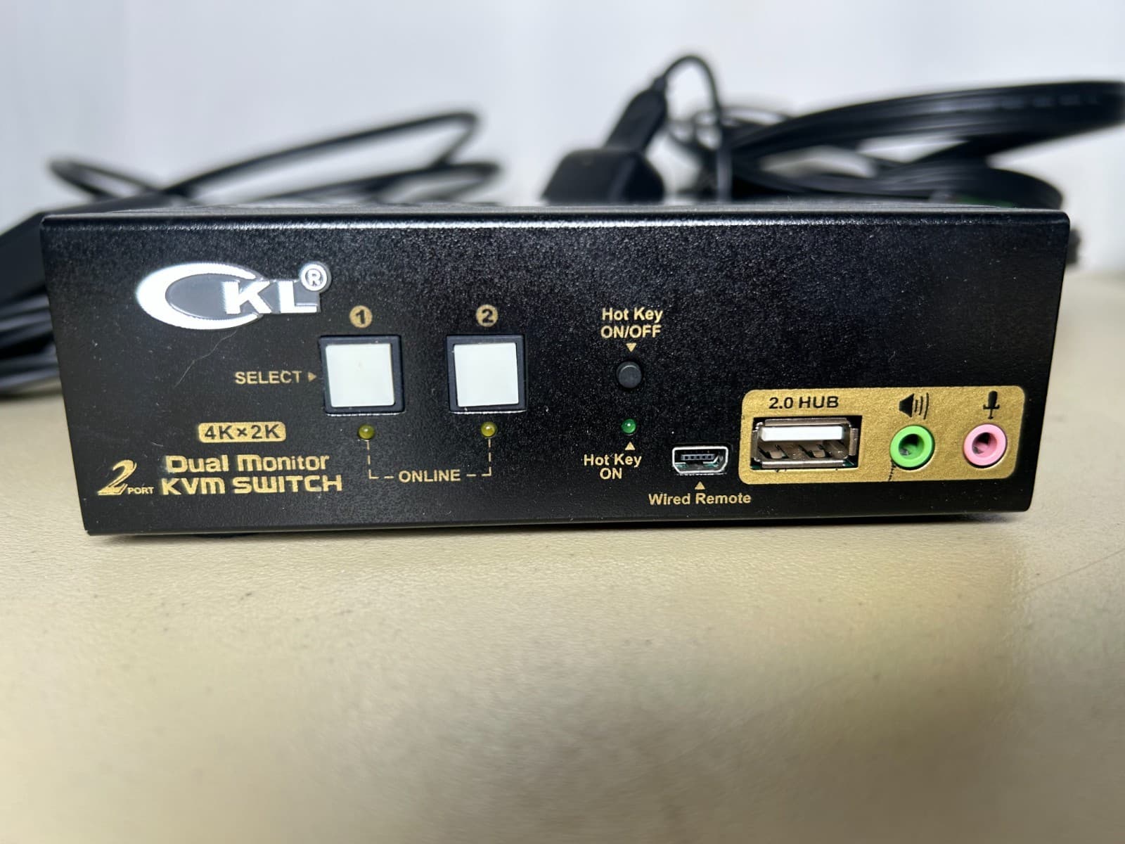 2 Port HDMI KVM Switch 4K Dual Monitor Extended Display W/ USB 2.0/Audio Support - Thumbnail 4