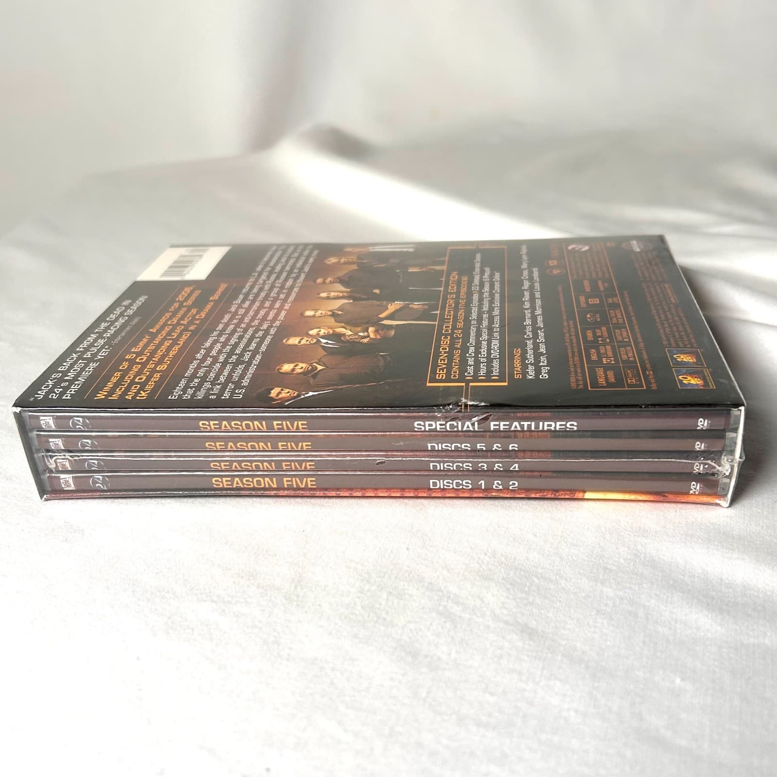 24 DVD Box Set – Complete First Five Seasons + Season 8 of the Hit Drama Series - Thumbnail 5