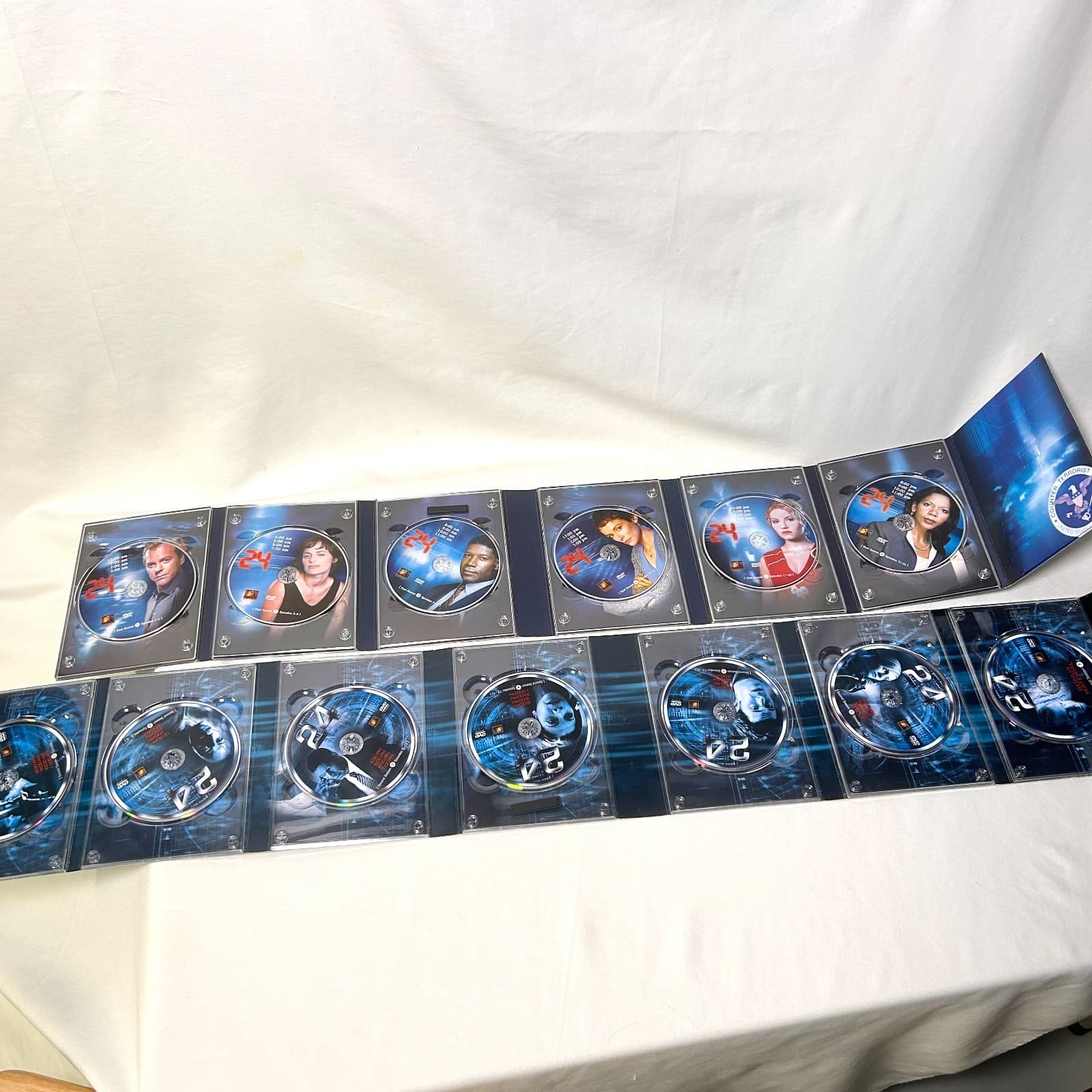 24 DVD Box Set – Complete First Five Seasons + Season 8 of the Hit Drama Series - Thumbnail 3