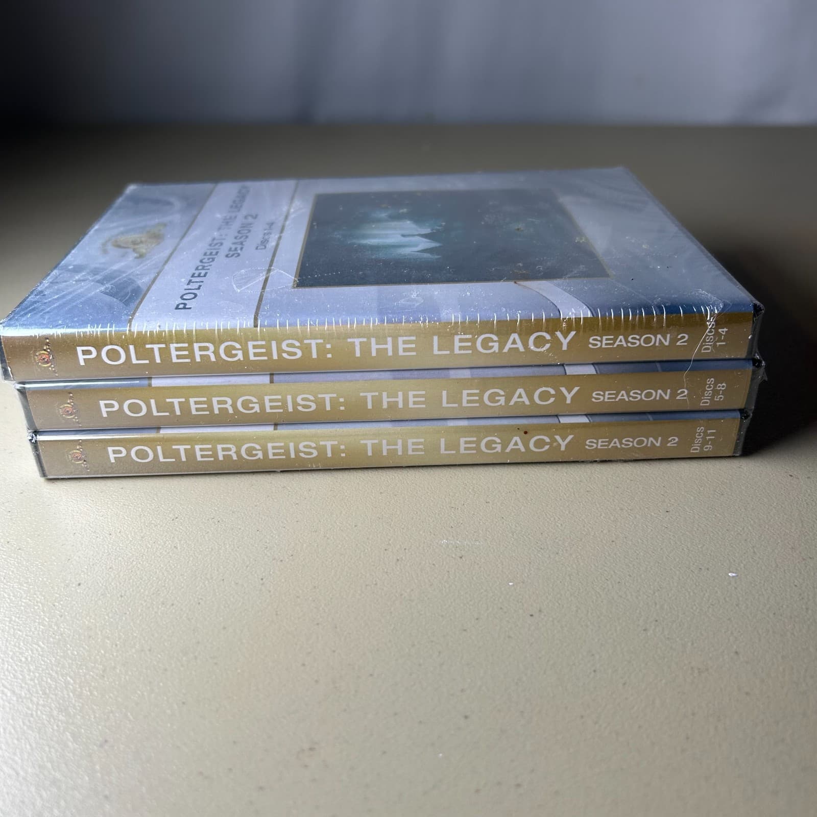 NIB Poltergeist: The Legacy - Season 2 (DVD, 2010, 11-Disc Set) Sealed - Thumbnail 2