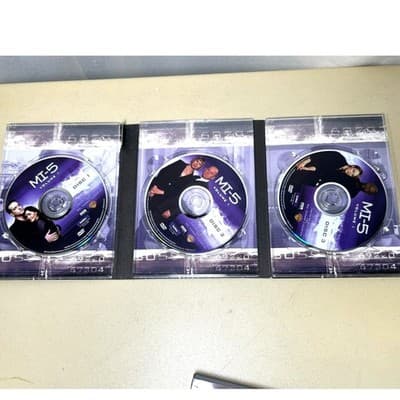 BBC America MI-5 Volume 1 with slipcover 3 discs - Thumbnail 3