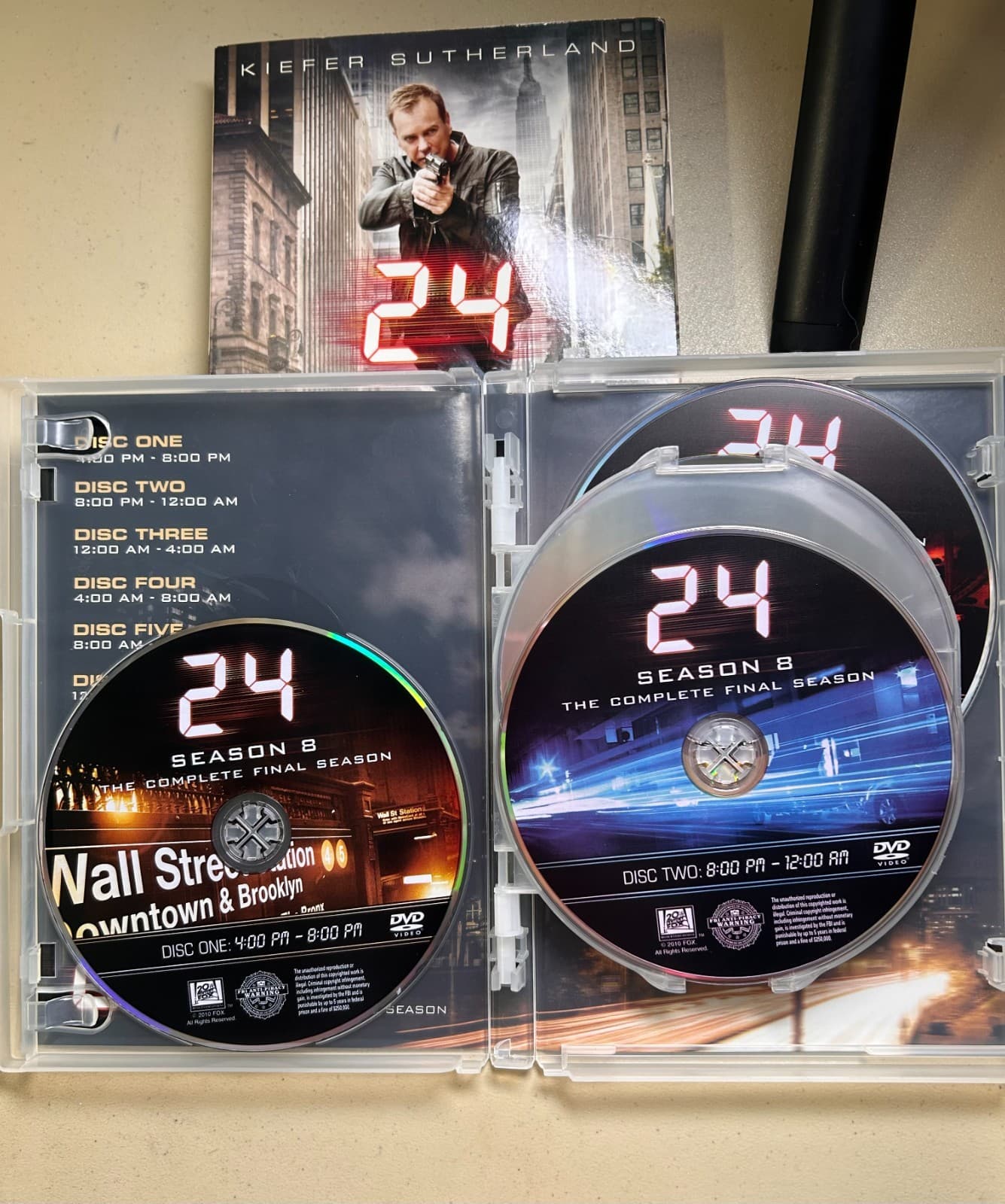 24 DVD Box Set – Complete First Five Seasons + Season 8 of the Hit Drama Series - Thumbnail 7