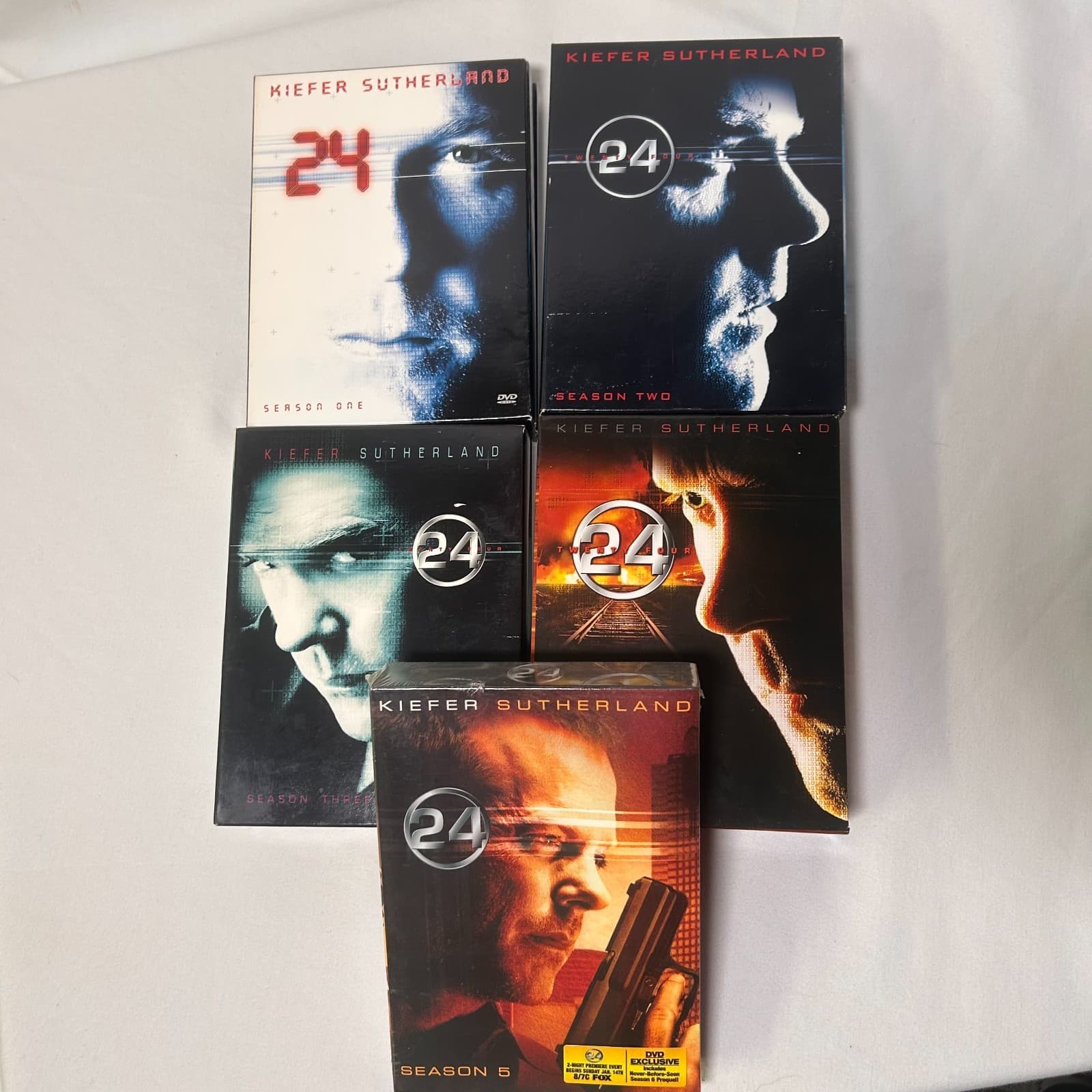 24 DVD Box Set – Complete First Five Seasons + Season 8 of the Hit Drama Series - Thumbnail 2