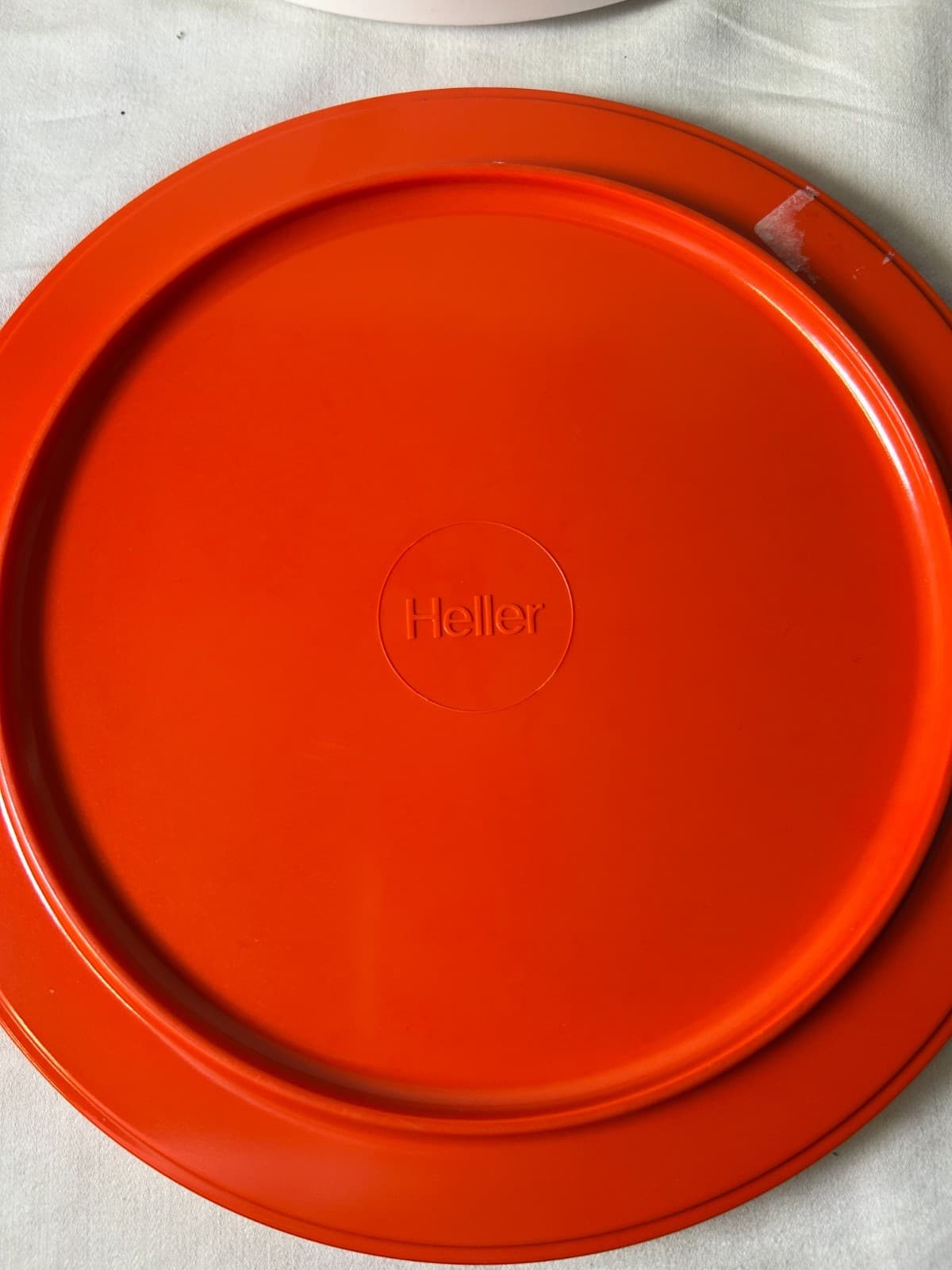 Heller Design By Massimo Vignelli 10" Stackable multi-Color Plates Set Of 4 - Thumbnail 3