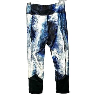 Adore Me High rise capri leggings blue black white abstract print medium - Thumbnail 2