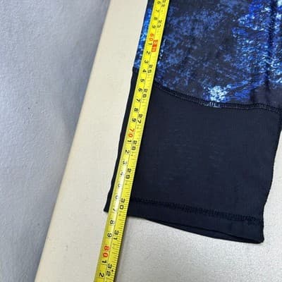 Adore Me High rise capri leggings blue black white abstract print medium - Thumbnail 8