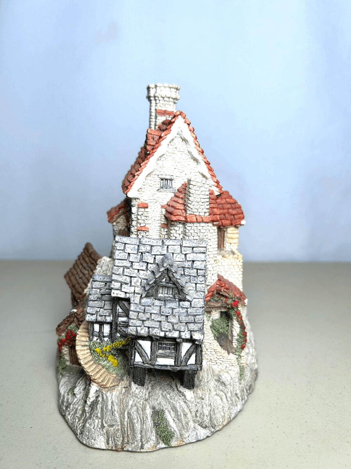Vintage 1988 David Winter Cottages House On Top Handpainted Figurine - Thumbnail 2