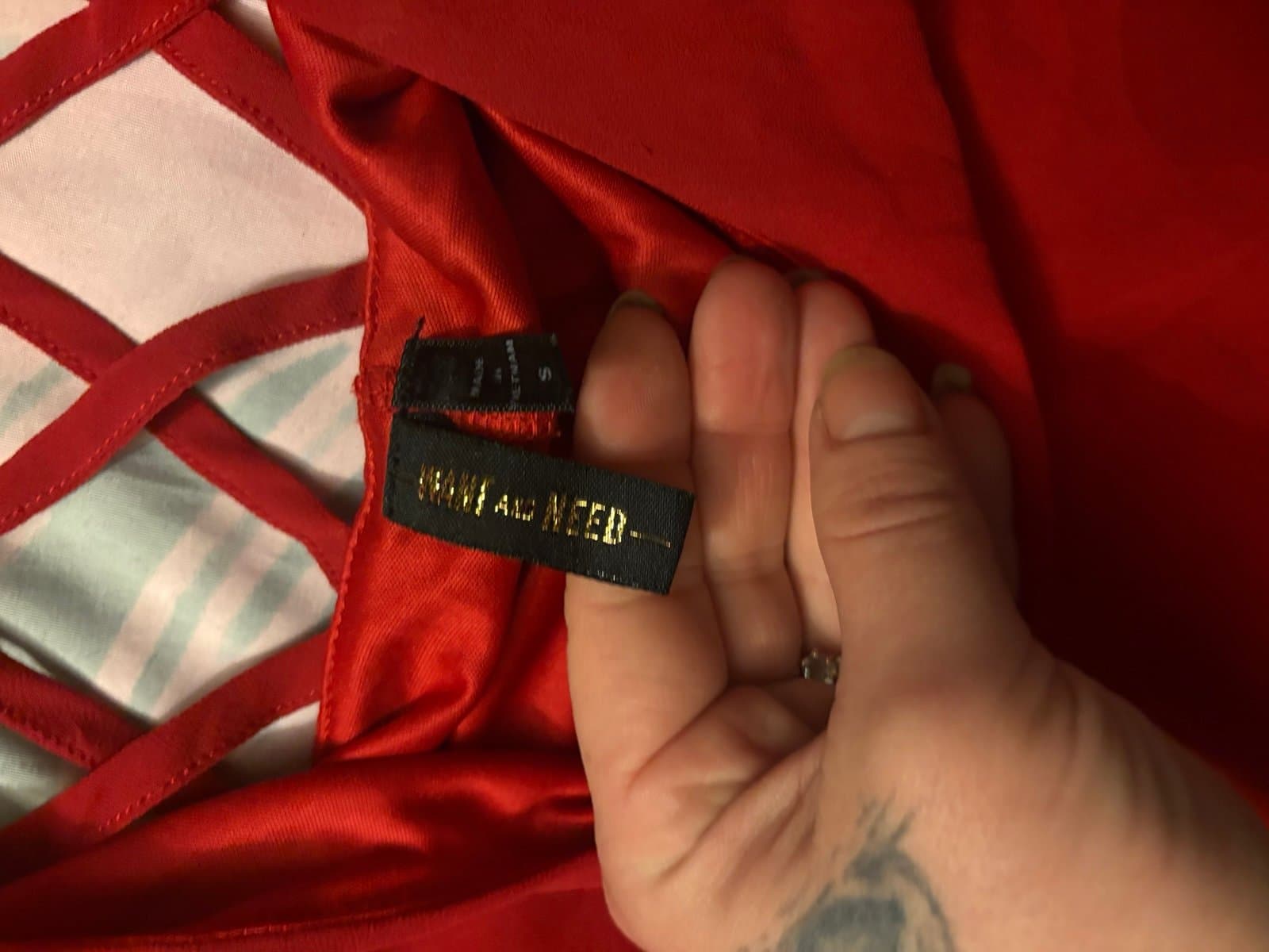 Red silk dress - Thumbnail 2