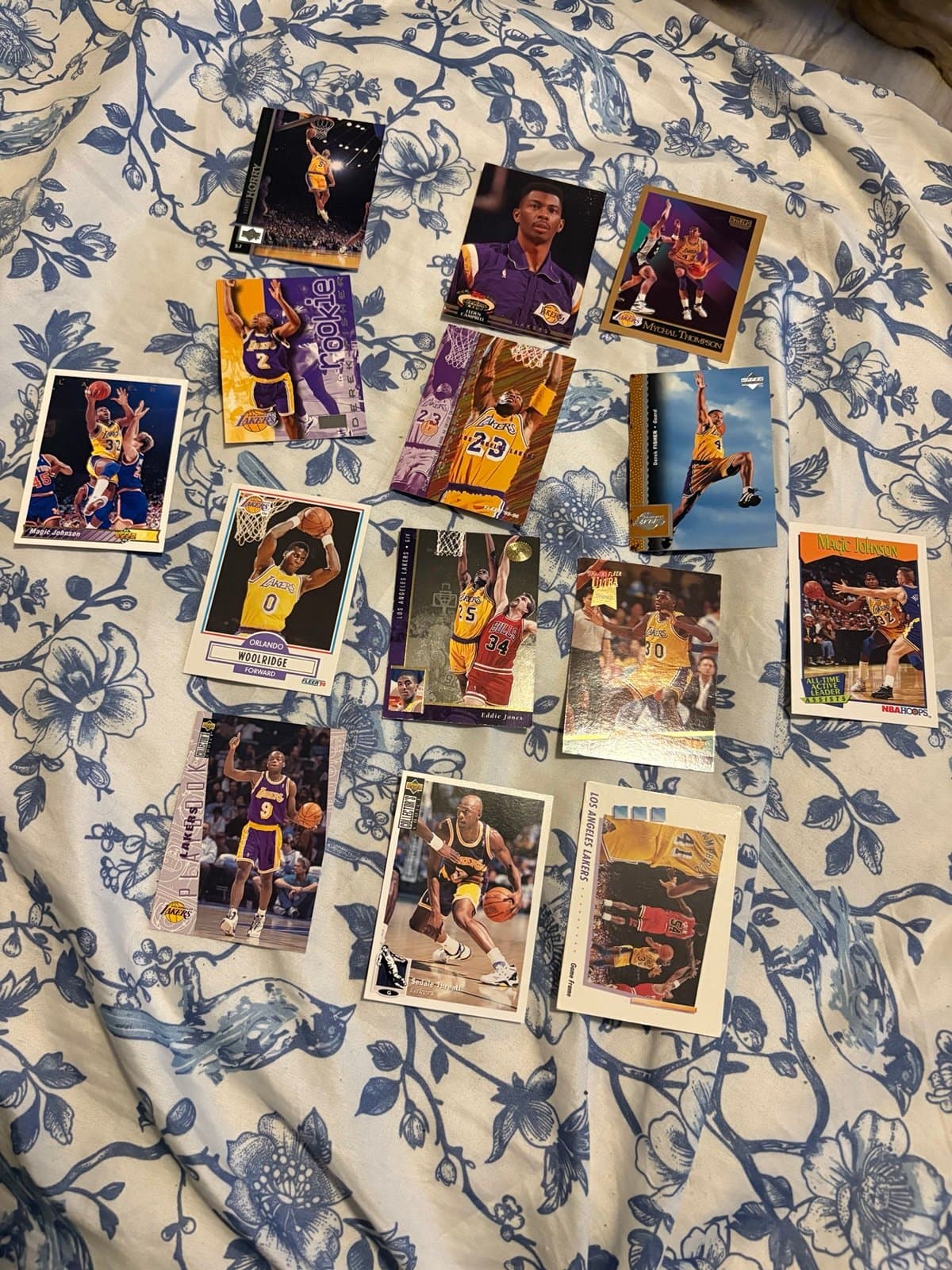 Lakers lot - Thumbnail 2