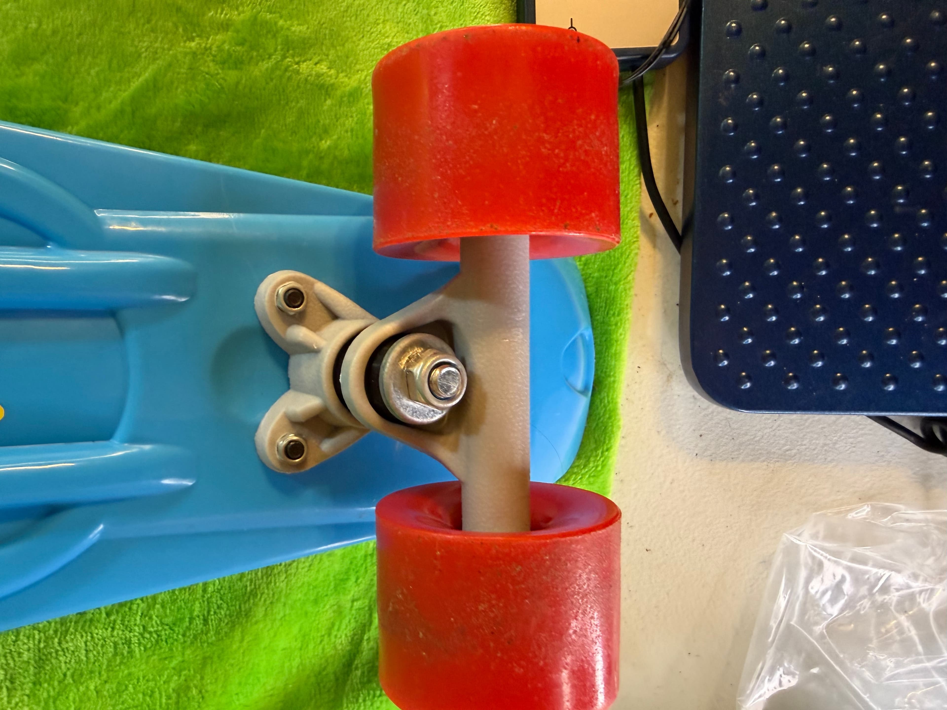 22in Mini Cruiser Penny Style Skateboard Blue Deck Red Wheels Complete - Thumbnail 3