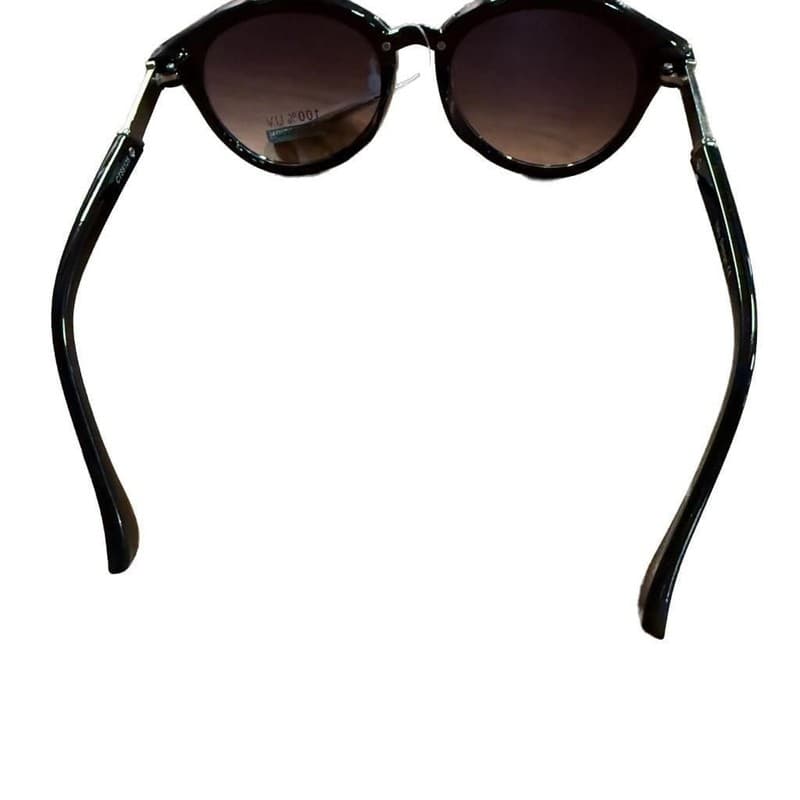 Oversized Round Black Sunglasses with Gold Hardware - UV400 Protection - Thumbnail 4