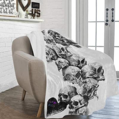 Feral Miss Skull & Bird Throw Blanket - Cozy Comfort Meets Bold Spirit - Thumbnail 2