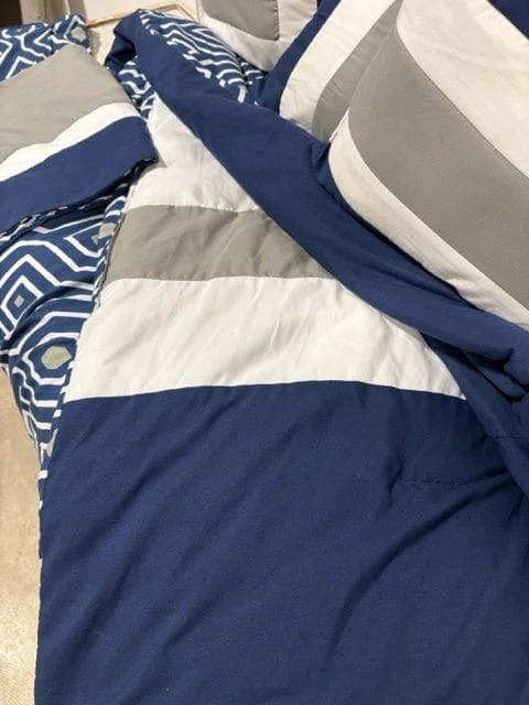 Full/Queen Navy, Grey And White Geometric Comforter Set - Thumbnail 2