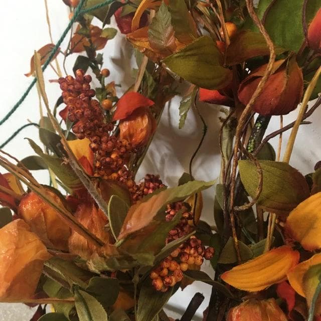 Bundle of Orange, Green and Red Leaves with Berries - Thumbnail 2