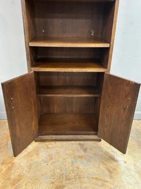 Wooden Bookcase With 3 Shelves And Lower Cabinet - Thumbnail 4