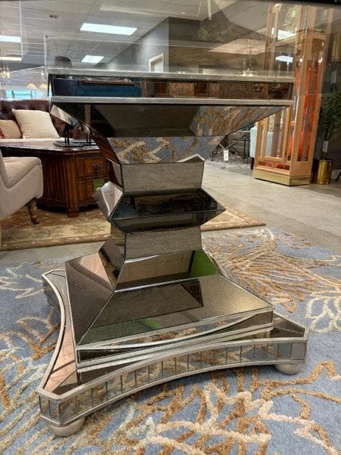 Bassett Moiselle Mirrored Dining Table With Glass Top - Thumbnail 3