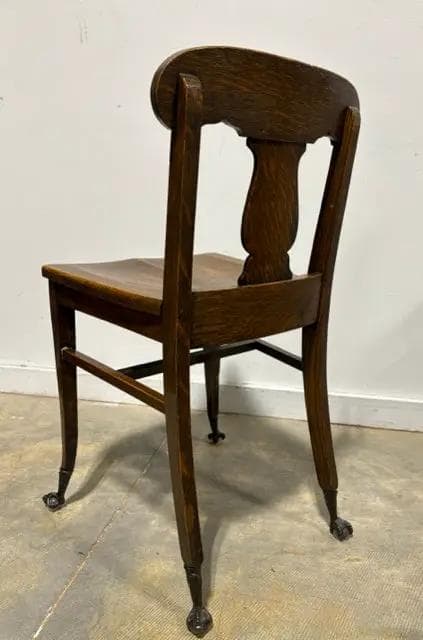 Antique Wooden Chair With Claw Feet - Thumbnail 3