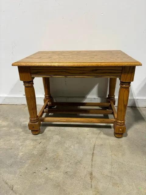 Heirloom Enterprises Oak End Table with Bottom Slat Shelf - Thumbnail 2