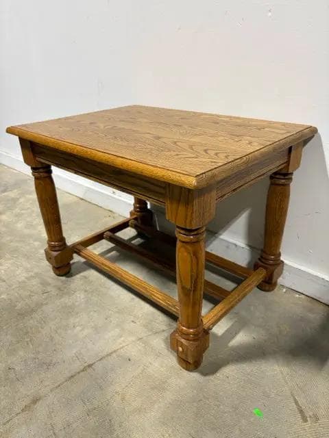 Heirloom Enterprises Oak End Table with Bottom Slat Shelf - Thumbnail 3