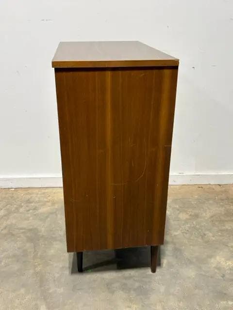 Ward Furniture MCM 4 Drawer Dresser - Thumbnail 4