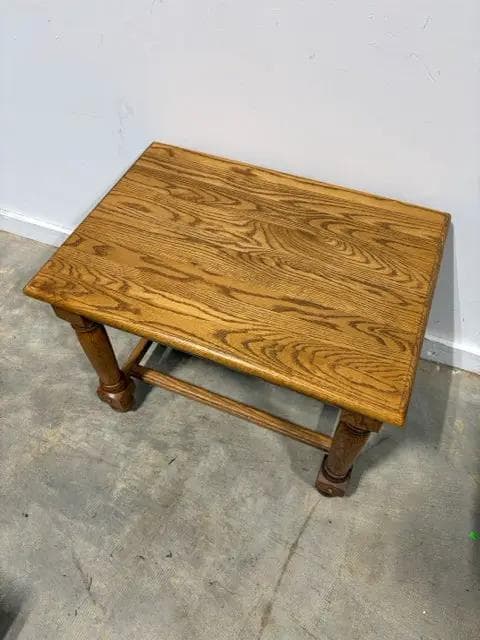 Heirloom Enterprises Oak End Table with Bottom Slat Shelf - Thumbnail 6