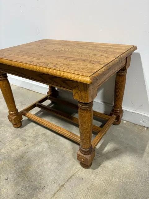 Heirloom Enterprises Oak End Table with Bottom Slat Shelf - Thumbnail 7
