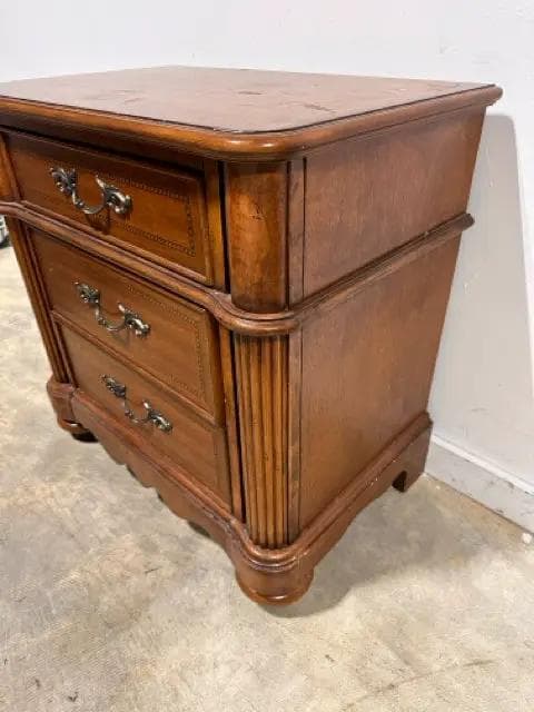 Ashley 2 Drawer Wooden Nightstand - Thumbnail 4