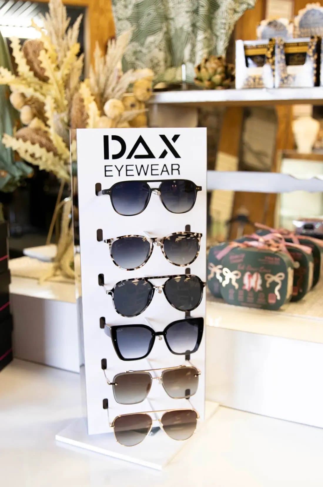 Callie - Medium Cat Eye Sunglasses - Cheetah - Thumbnail 10