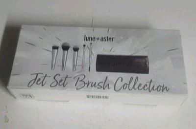 Lune+aster Jet Set Brush Collection