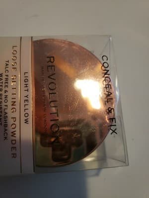 Makeup Revolution Conceal And Fix Loose Setting Finishing Powder - Light Yellow - Thumbnail 2